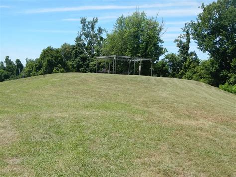 wickliffe mounds history.